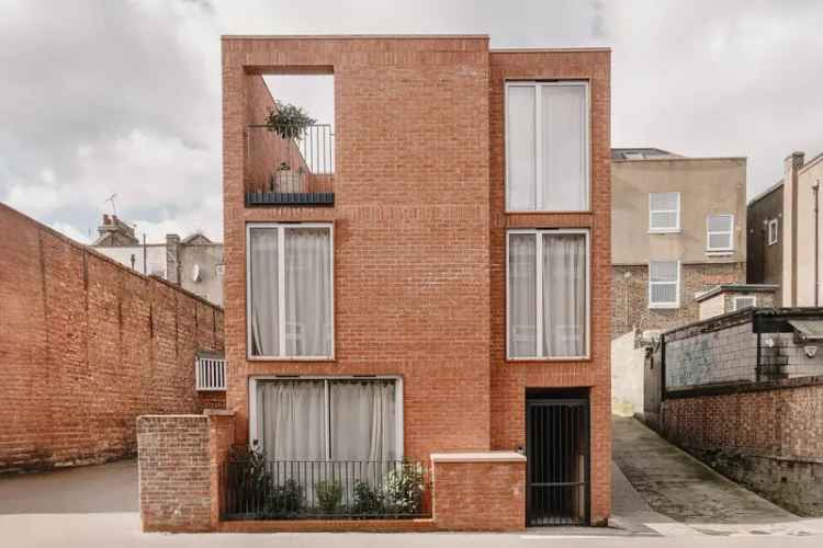 For Sale: Lode, London N16 | The Modern House