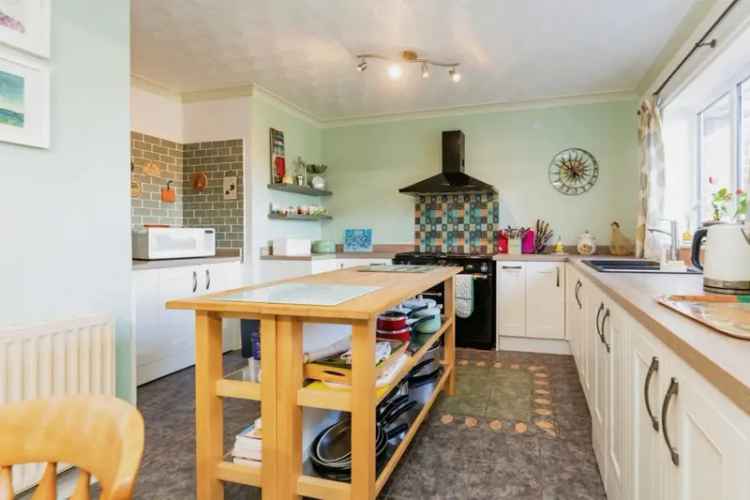 4 Bedroom Detached Bungalow For Sale