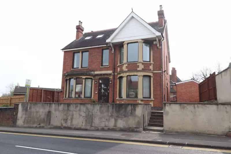 One Bedroom Apartment to Rent in Gloucester