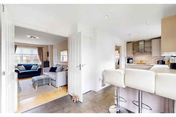 3 Bed Detached House Newton Farm Modern Family Home
