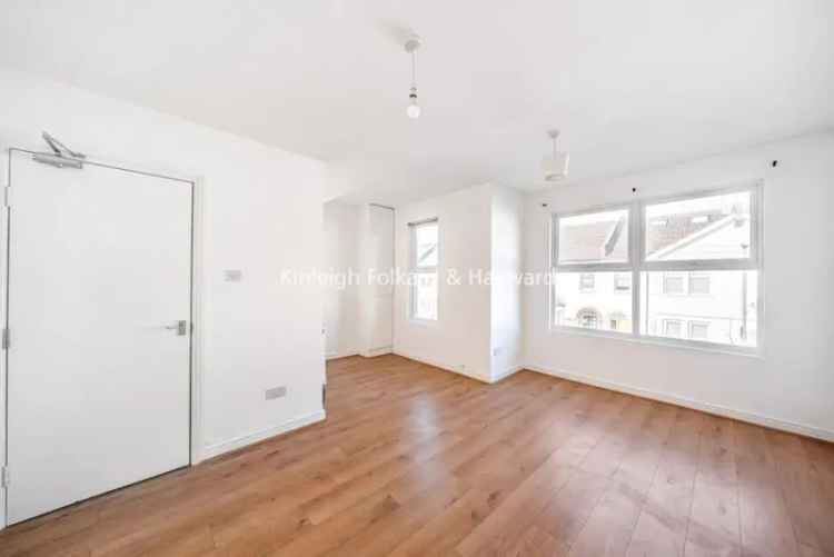 Six Double Bedroom House Near Tooting Broadway