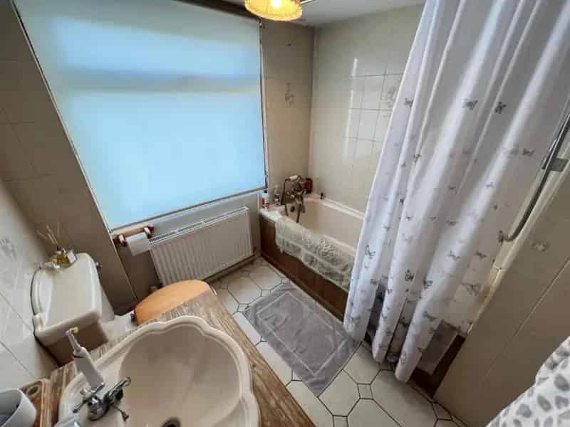 2 Bed Semi Detached House For Sale