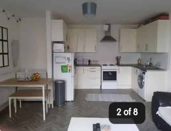Brand New Flat Two Bedrooms Balcony Near Tube Station