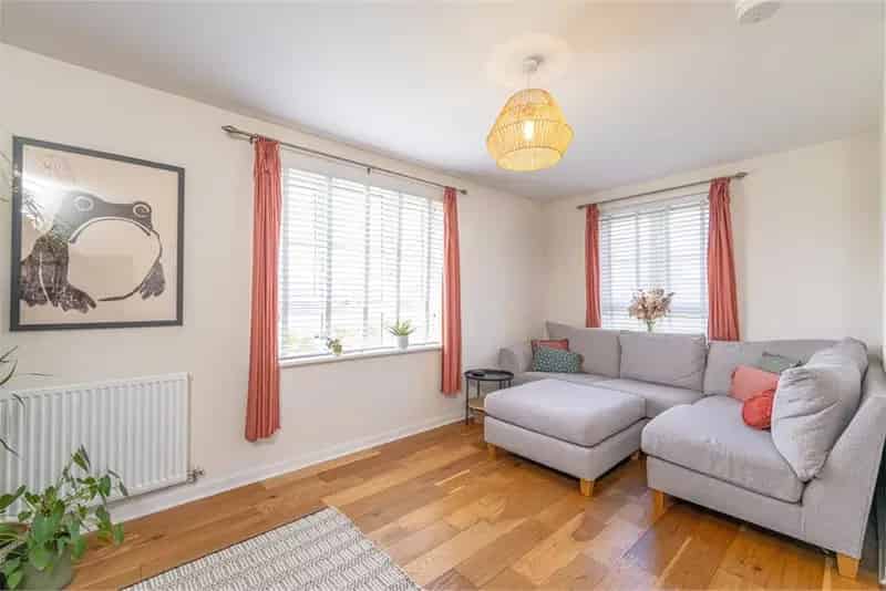 3 Bed End Terrace House Modern Development