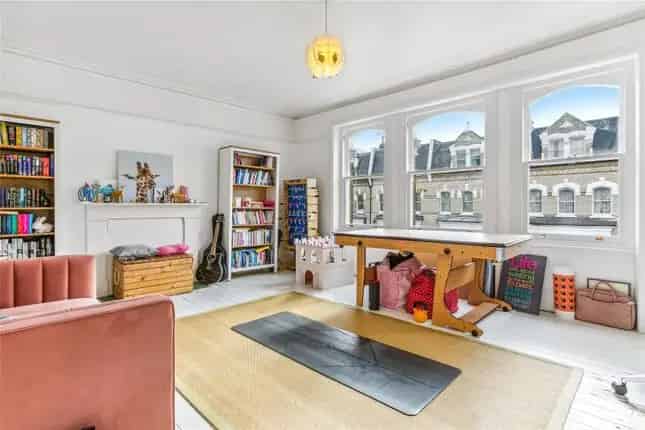 Six Bedroom Victorian House for Sale in Gunterstone Road London W14