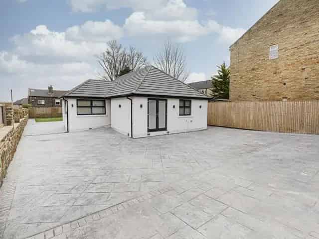 4 Bedroom Detached Bungalow For Sale
