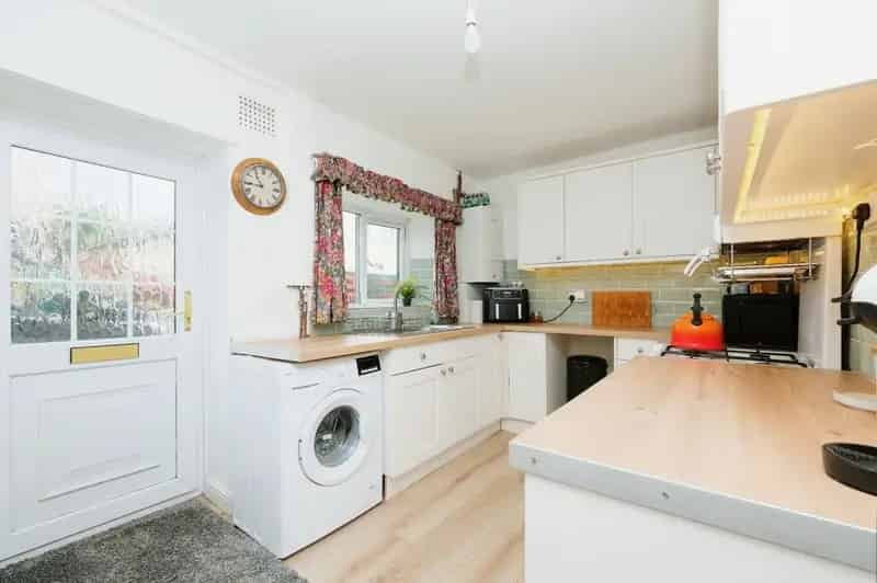 3 Bedroom Mid Terrace House for Sale Scholes West Yorkshire