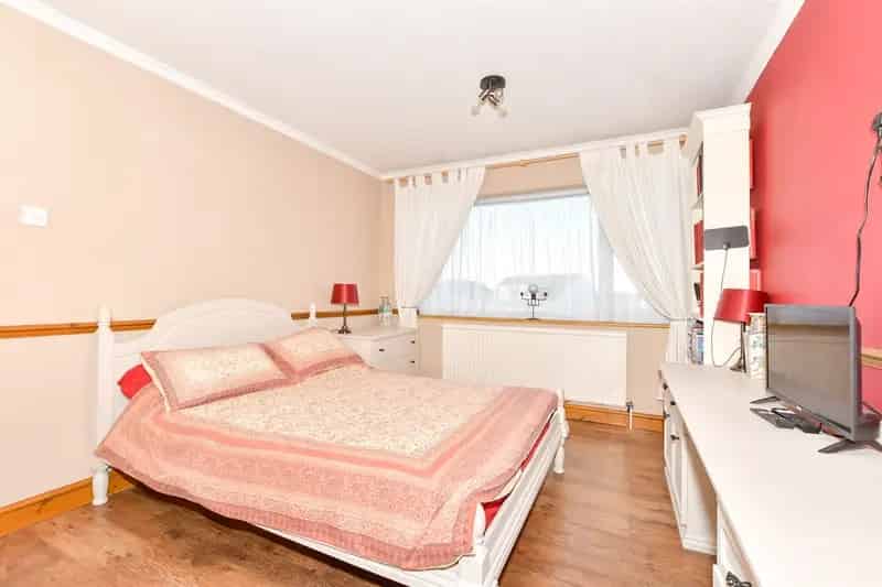 5 Bedroom Semi-Detached House For Sale