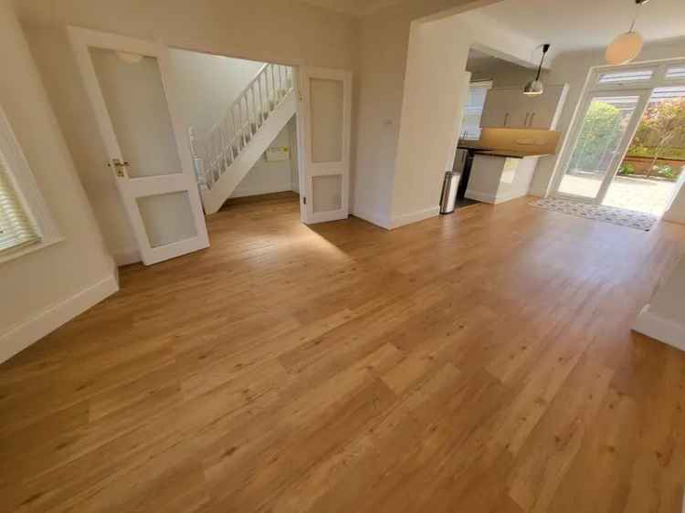 3 Bedroom Semi Detached House Charminster