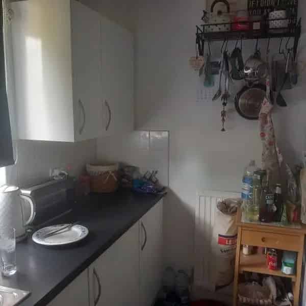 Spacious Flat near Town Station and Shops