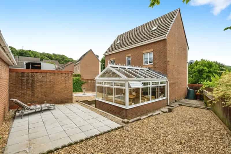 4 Bedroom Detached House in Briton Ferry