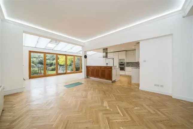 Family Home for Sale in Ritherdon Road Heaver Estate