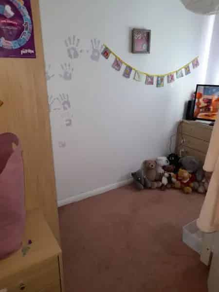2 Bed House Near Parks and Shops