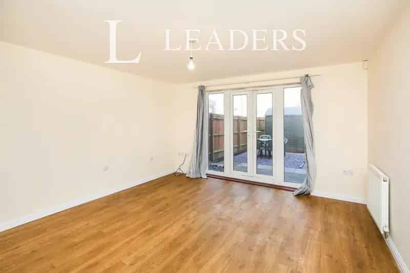 4 Bedroom Townhouse for Rent