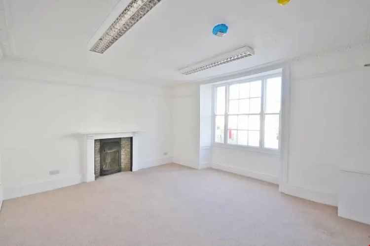 1 Bedroom Ground Floor Flat for Sale