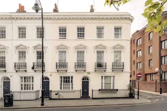 End terrace house for sale in Gloucester Road, South Kensington SW7