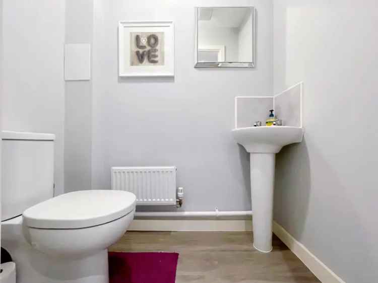 4 Bedroom Semi Detached House For Rent