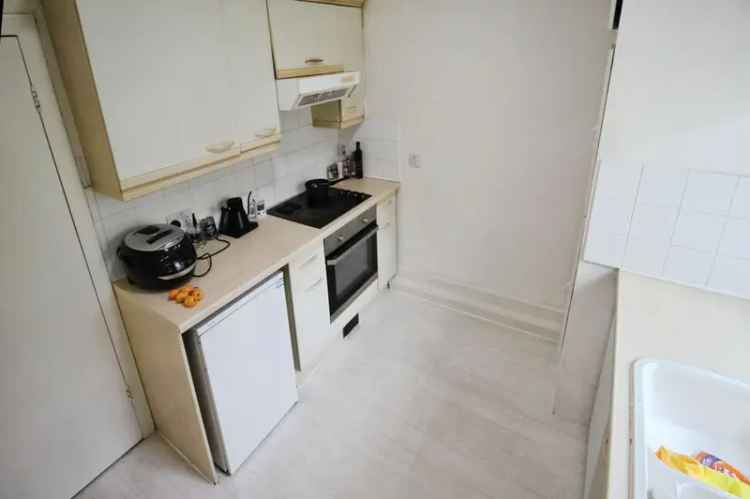 2 Bedroom Flat to Rent Wilmslow Cheshire SK9