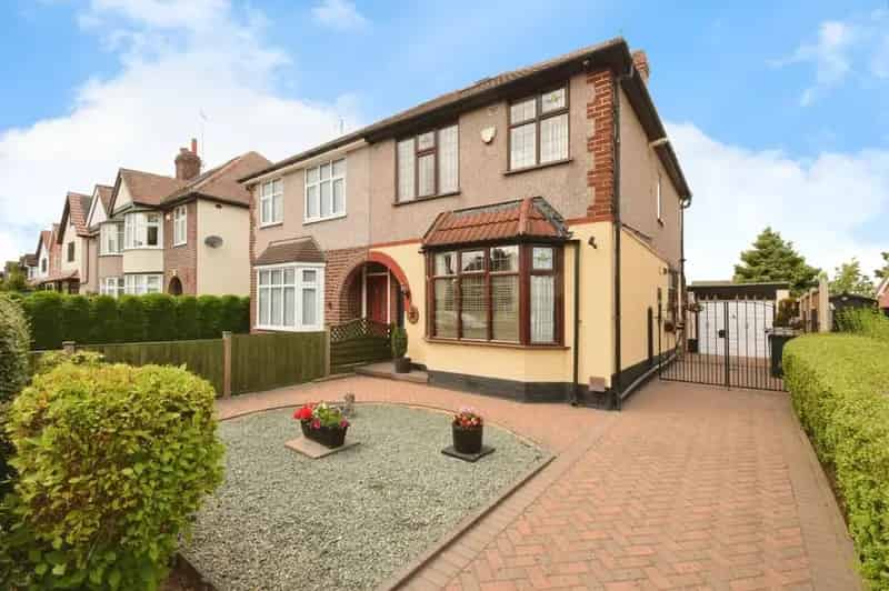 3 Bedroom Semi Detached House for Sale Coventry CV5