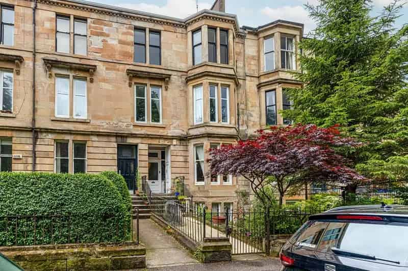 2 Bedroom Apartment for Sale Byres Road Glasgow