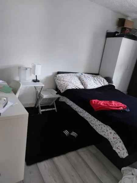 Flat For Rent in Coventry, England