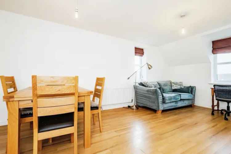 2-Bed Apartment Shoreham-by-Sea Elevated River Views Allocated Parking