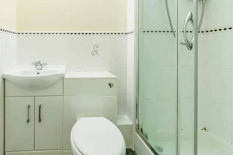 1 Bedroom Flat for Sale - 389 SQ FT Apartment