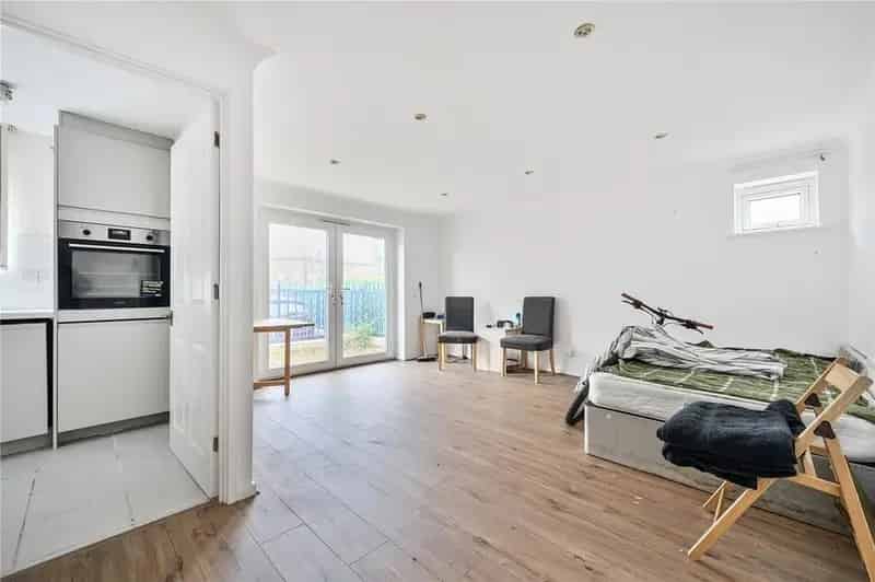 2 Bedroom Apartment for Sale in Brighton Marina