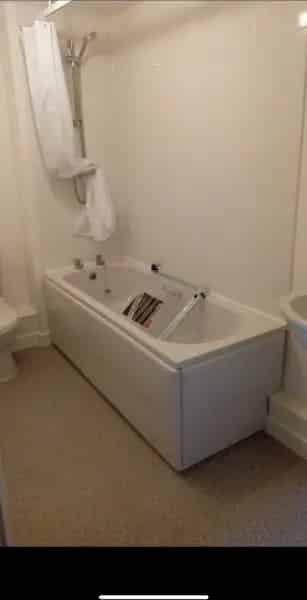 New Build Modern Flat with Garden