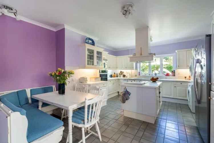 5 Bedroom Detached House for Sale in St Albans