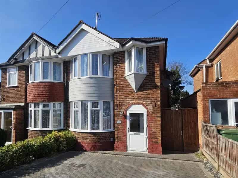 3 Bedroom Semi-Detached House for Sale