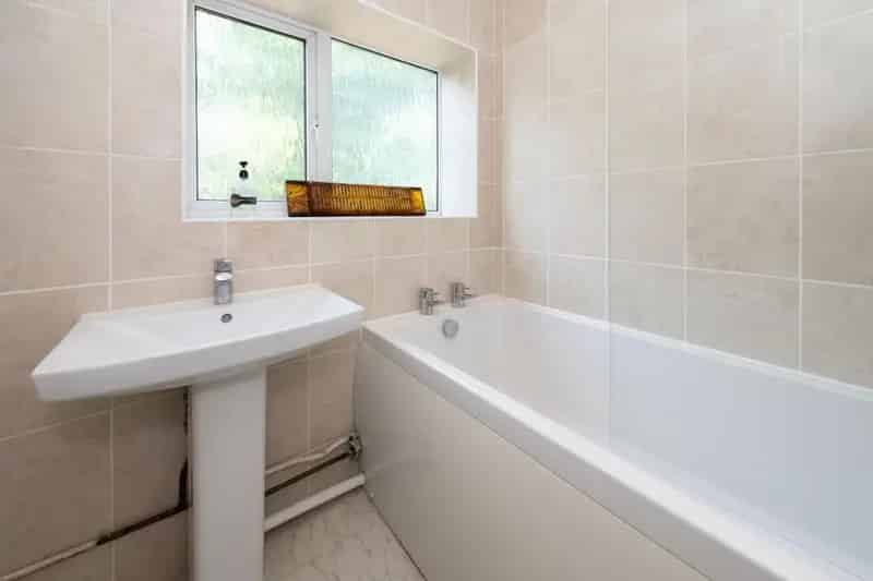 3 Bedroom Semi Detached House For Sale at Auction