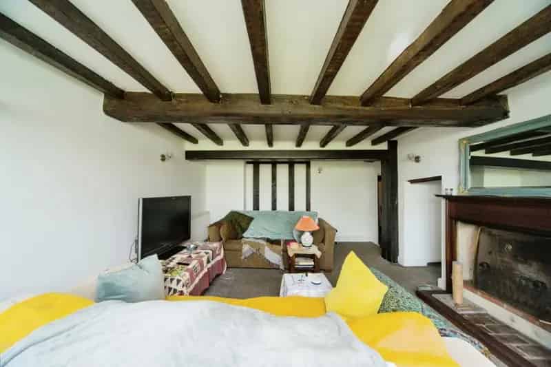 Five Bedroom Farmhouse with Stunning Rural Views