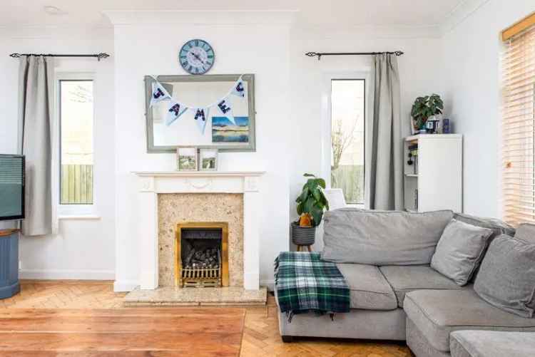 4 Bedroom Detached House for Sale in Bath