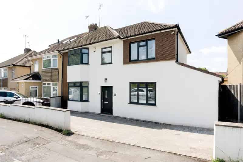 4 Bedroom Semi Detached House for Sale Downend BS16