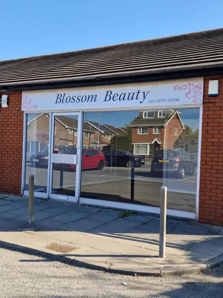 Retail Unit near Kew Retail Park - Ideal for Beautician or Hair Salon