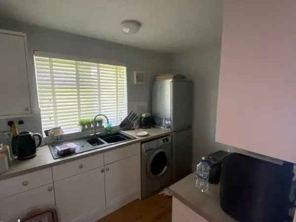 Flat For Rent in Test Valley, England