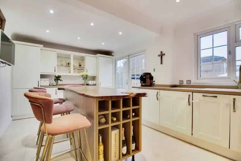 3 Bed Family Home Near Rye House Station