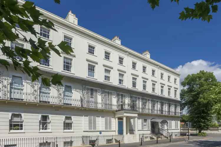 Apartment for sale with 2 bedrooms, Newbold Terrace Leamington Spa, Warwickshire