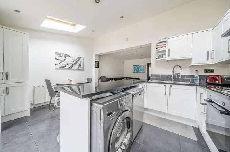 3 Bed Semi-Detached House for Sale