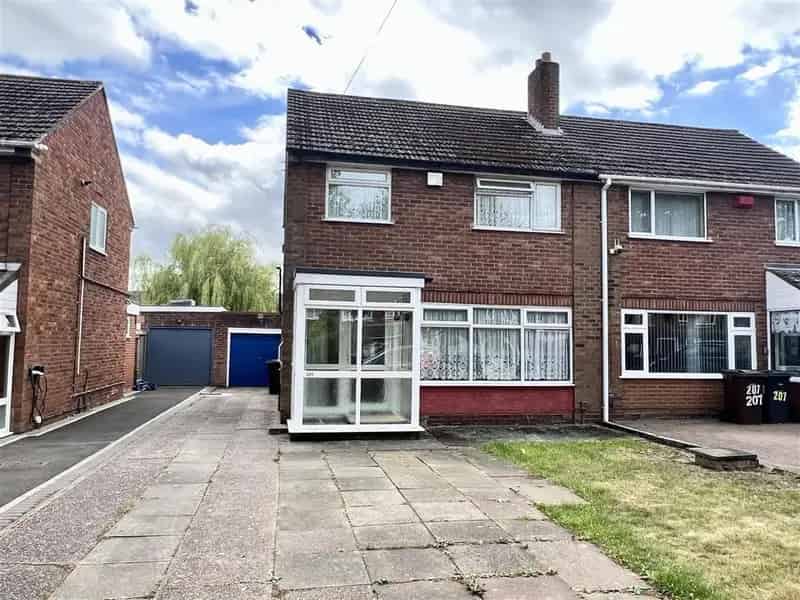3 Bedroom Semi-Detached House for Sale