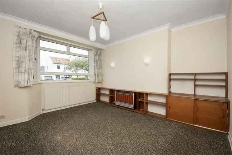 3 Bed House - Semi Detached with 1 Reception Room