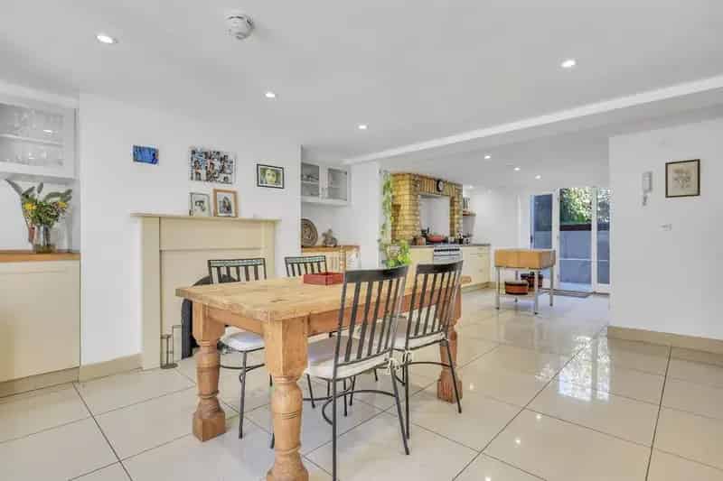 5 Bedroom Victorian Townhouse for Sale in Cambridge City Centre