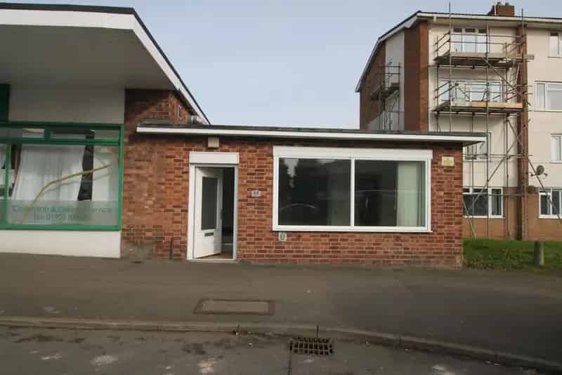 Retail Shop To Let Leamington Spa - Newly Refurbished