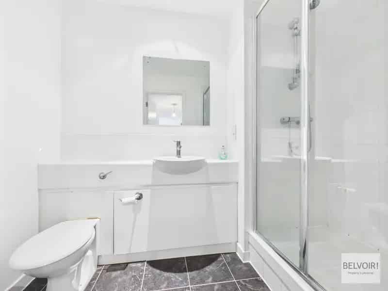 2 Bedroom Flat House to Rent in Cathedral Quarter