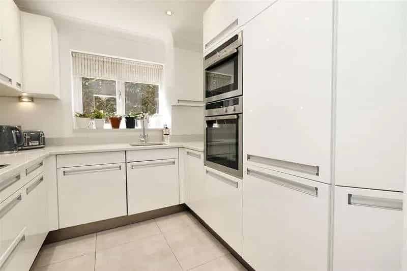 2 Bed Flat for Sale Elstree Allum Lane