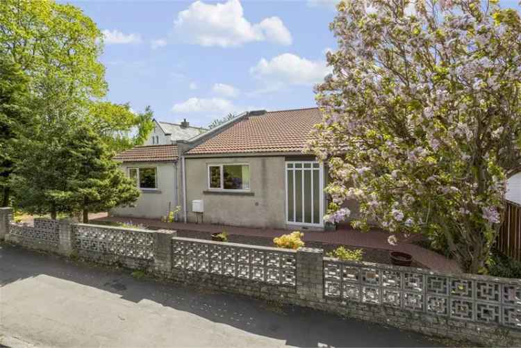 5 Bed Detached House with Garden and Woodland