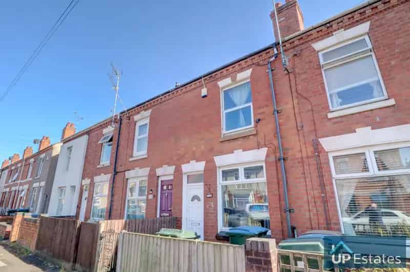 3 Bedroom Terraced House to Rent - No Upward Chain