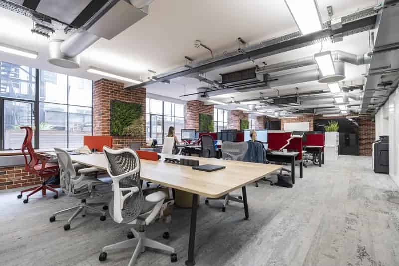 Euston Office Space: 65 Workstations, 6 Meeting Rooms, Fully Fitted