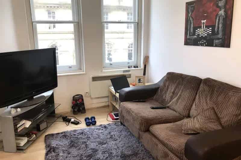 Spacious 1-Bedroom Flat Leeds City Centre Near Victoria Gate